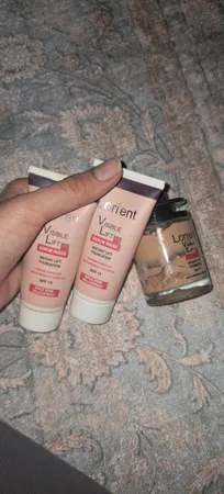 کرم پودر لورینت مدل Visible Lift شماره F5