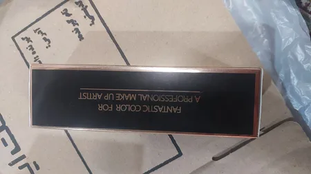 کرم پودر لاکچری کربن مدل 511 حجم 511 میلی لیتر