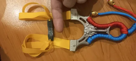 تیر و کمان دستی مدل لیزردار