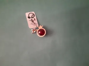 تجریه خرید آویز گردنبند طلا 18 عیار زنانه ناریا مدل انار