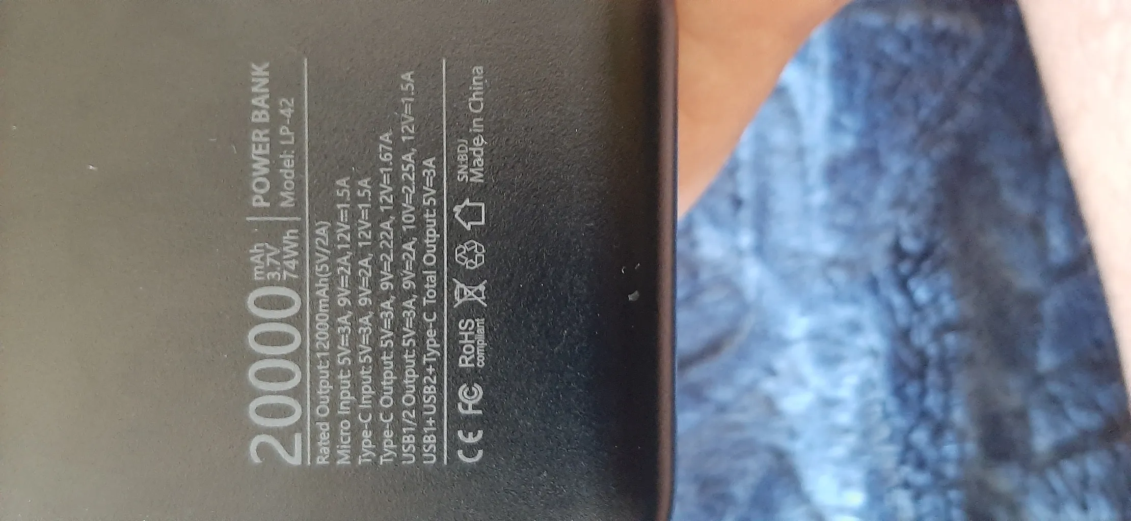 پاوربانک 22.5 وات لیتو مدل LP-42 ظرفیت 20000 میلی‌آمپرساعت