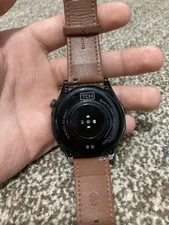 تجریه خرید ساعت هوشمند تی سی اچ مدل TCH HD1 3D Hero1 دارای قابلیت های کنترل موسیقی (Music Player)، قابلیت مکالمه از طریق بلوتوث، پشتیبانی از زبان فارسی در منو و سیستم‌عامل، قابلیت تغییر طرح ساعت یا تم بند چرم مصنوعی