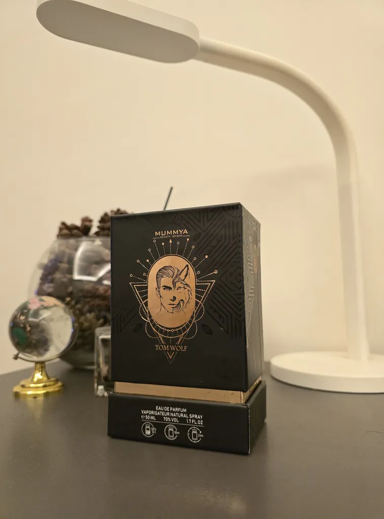 اکستریت پرفیوم مردانه مومیا مدل بولگاری تایگار تام ولف با رایحه خنک حجم 50 میلی لیتر