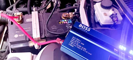 مبدل برق خودرو باس مدل BS123 TYN254-3 ظرفیت 3000 وات