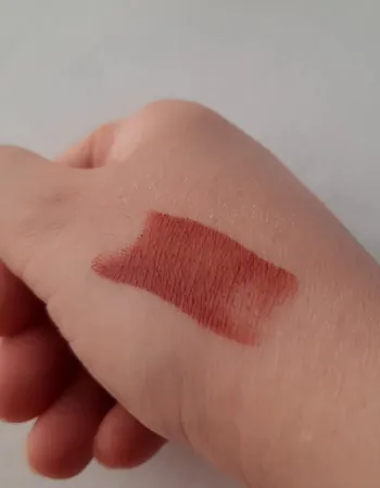 رژلب گلدن رز مدل Velvet شماره 16