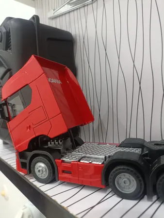 ماشین بازی مدل فلزی  10 چرخ اسکانیا