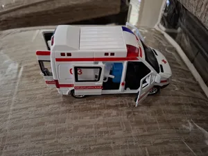 تجریه خرید ماشین بازی چه ژی مدل ون آمبولانس
