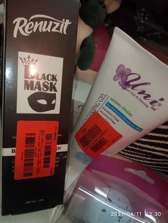 ژل پاک کننده صورت یونی لد مدل Normal To Combination Skin حجم 200 میلی لیتر