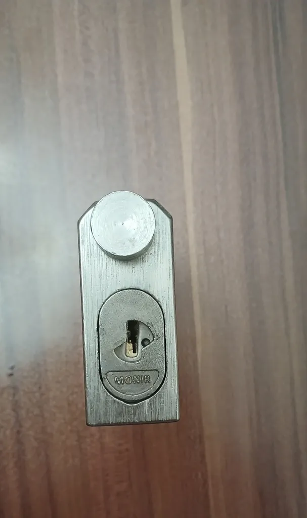 قفل کتابی منیر صنعت مدل M110 12s