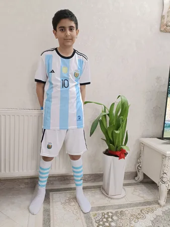 ست پنج تکه لباس ورزشی پسرانه طرح تیم ملی آرژانتین مدل مسی 2023
