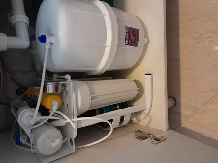 دستگاه تصفیه کننده آب آکوا پیورست مدل EZ-2575 به همراه مخزن تصفیه مدل L10