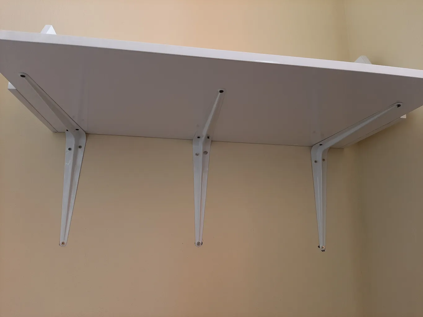 میز کامپیوتر مدل Vinicius