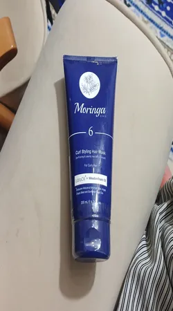 ماسک مو مورینگا اِمو مدل 6 حالت دهنده فر موهای فر 200 میلی لیتر