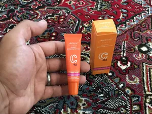 تجریه خرید کرم روشن کننده و محافظ لب آردن سی فکتور مدل ویتامین C حجم 12 میلی لیتر