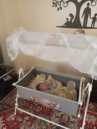 گهواره نوزاد شادی مدل مخمل طرح باغ وحش