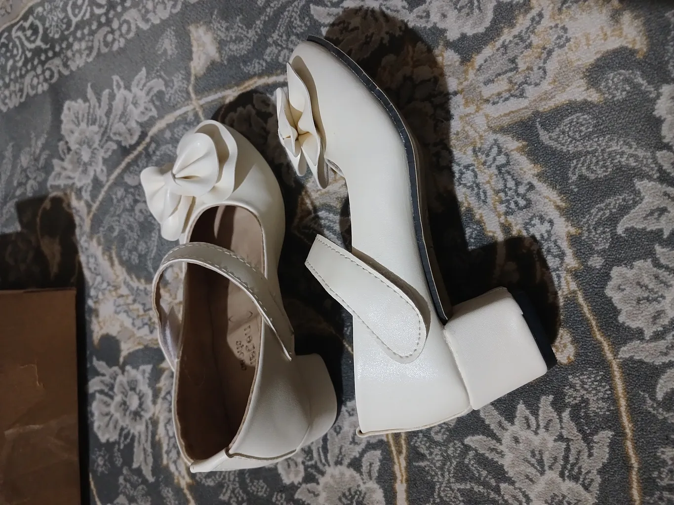 کفش دخترانه مدل مجلسی رو گلدار CR.3554