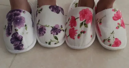 دمپایی روفرشی نارسیس طرح Sara سایز بزرگ