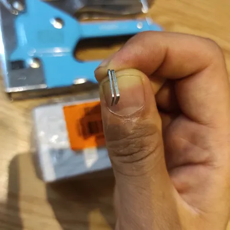 سوزن منگنه تینا فلز کد 1004012 سایز 530/12 بسته 2400 عددی