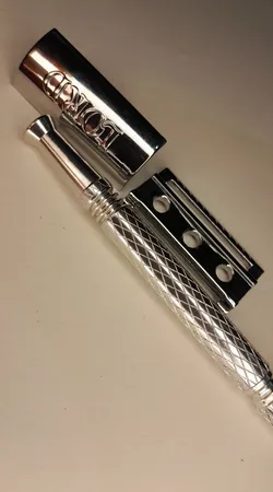 خود تراش لرد مدل L.122C