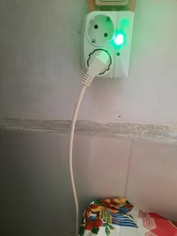 محافظ ولتاژ بهداد الکتریک مدل آنیل