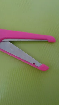 قیچی مدل Core2