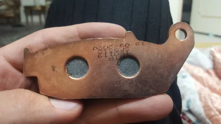 لنت ترمز عقب موتور سیکلت مدل AP-GLD مناسب برای آپاچی