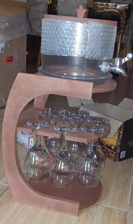 کلمن مدل میزبان کد MZ2000 ظرفیت 4 لیتر به همراه لیوان