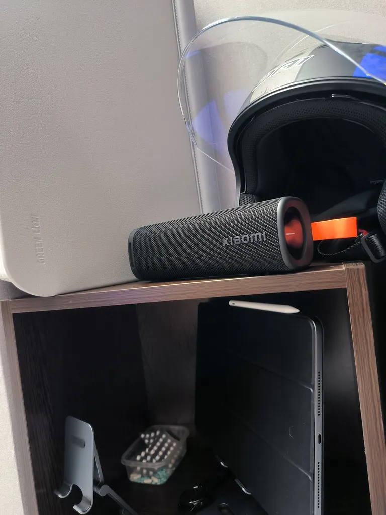 اسپیکر بلوتوثی قابل حمل شیائومی مدل Sound Outdoor اسپیکر بلوتوثی قابل حمل شیائومی مدل Sound Outdoor