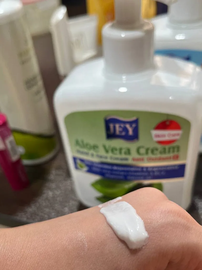 کرم مغذی و جوانساز دست و صورت جی مدل Anti Oxidant مناسب انواع پوست حجم 450 میلی‌لیتر