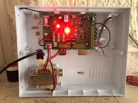 دزدگیر اماکن کلاسیک مدل Z4 Ultra + G1 Ultra