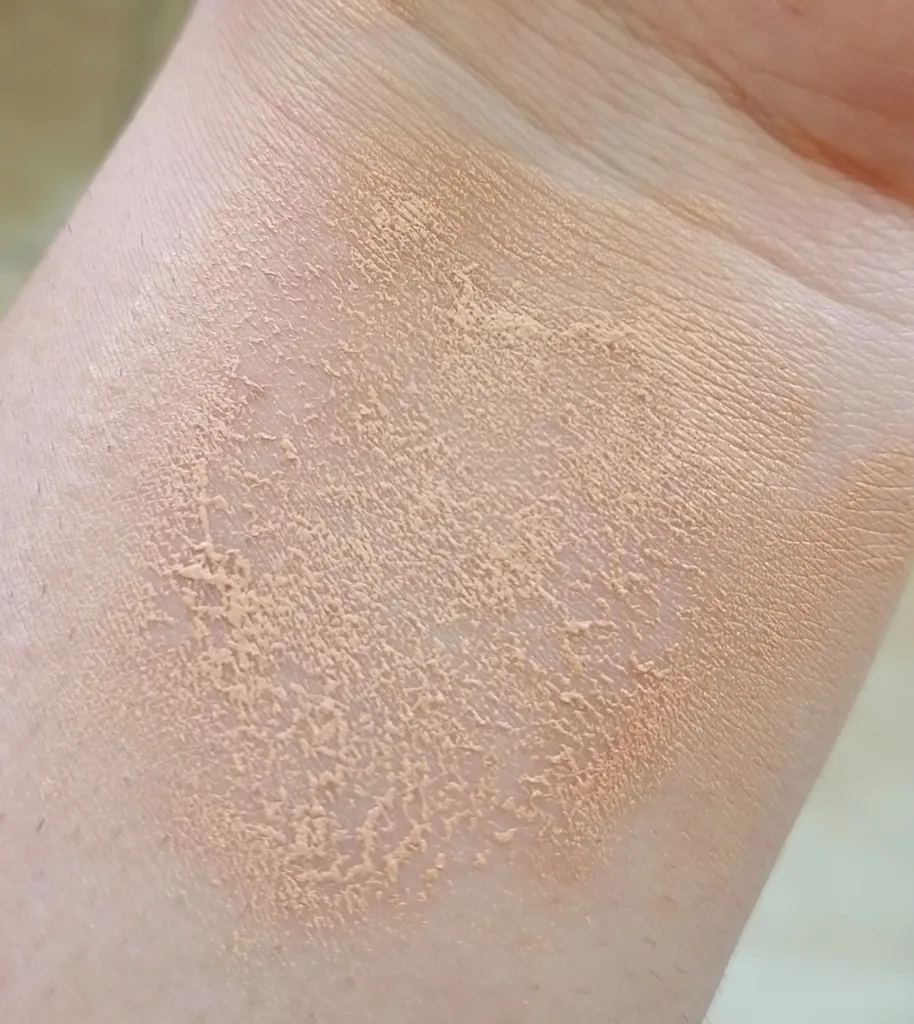 فلوئید ضد جوش سین بیونیم مدل Medacnyl_L1 حجم 40 میلی لیتر