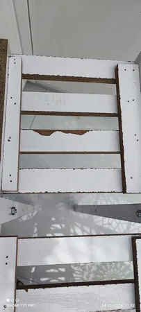 استند گلدان مدل هرمیs