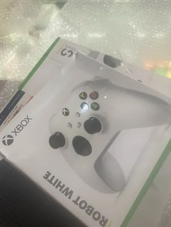 مجموعه کنسول بازی مایکروسافت مدل Xbox Series S ظرفیت 512 گیگابایت به همراه دسته اضافی