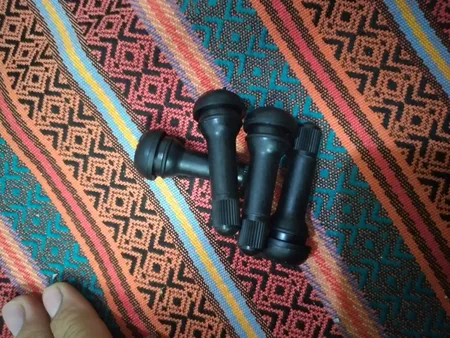 والف لاستیک خودرو مدل TR414 بسته 4 عددی