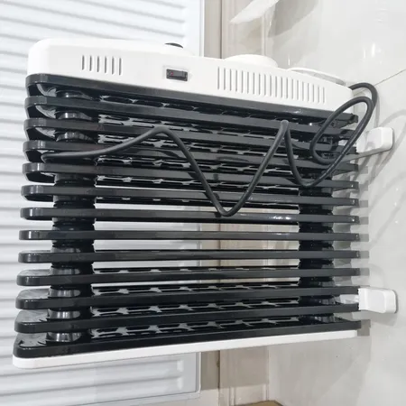 شوفاژ برقی مایدیا مدل NY2513-22HF