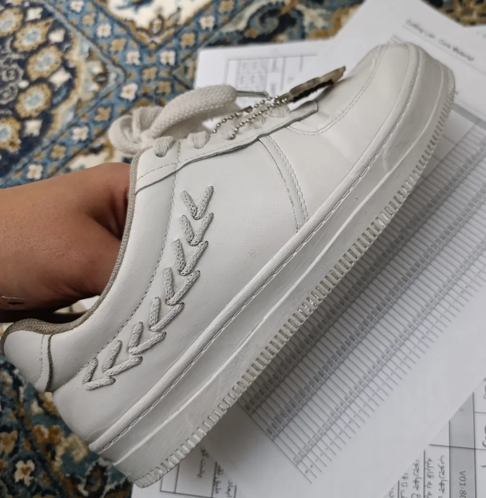 واکس براق کننده کفش گلد کر مدل 50 گچی رنگ سفید