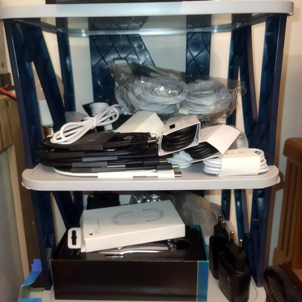 جاکفشی آی جواهر مدل دلارز