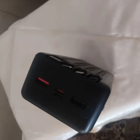 پاوربانک 22.5 وات مدل WICC00 ظرفیت 30000 میلی آمپر ساعت