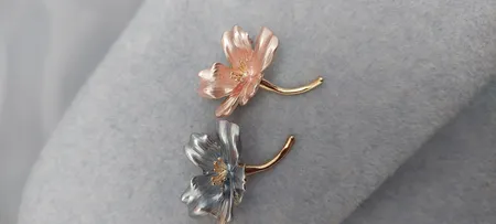 گل سینه زنانه مدل گل نسترن کد 00734