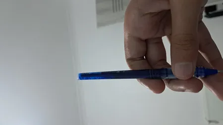 روان نویس یونی-بال مدل UB-200