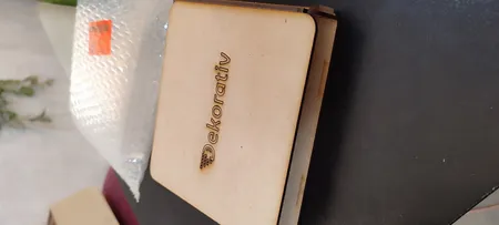 آینه پلکسی گلس مدل فروردین طرح کارا