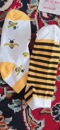 جوراب دخترانه طرح زنبور کد 02