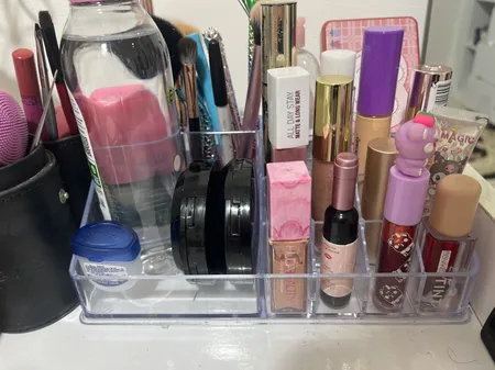 استند لوازم آرایشی مدل Ro011