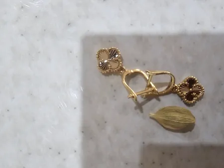 گوشواره طلا 18 عیار زنانه طلای مستجابی مدل ونکلیف کد 01