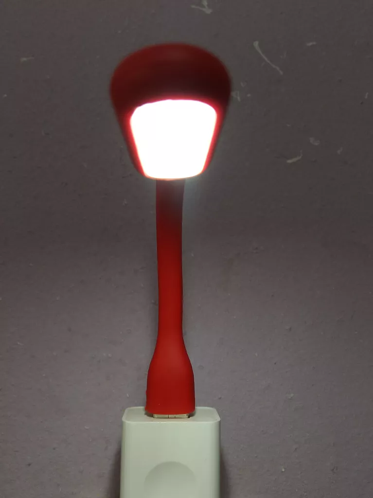 چراغ LED یو اس بی مدل b12 به همراه مبدل microUSB