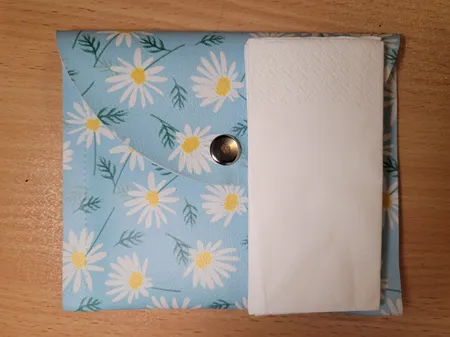 جای دستمال کاغذی طرح گل بابونه مدل PBA150722