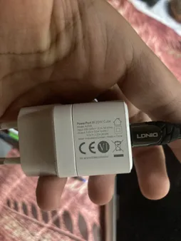 شارژر دیواری 20 وات انکر مدل PowerPort III A2149 Cube