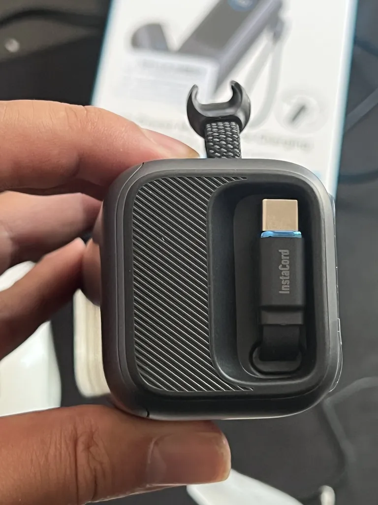 پاوربانک 100 وات انکر مدل A1695 ظرفیت 25000 میلی آمپر ساعت به همراه دو کابل USB-C