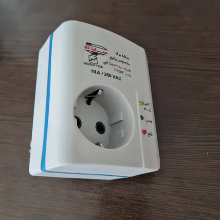 محافظ ولتاژ سارا مدل P156F مناسب برای پکیج و تلویزیون