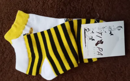 جوراب دخترانه طرح زنبور کد 02